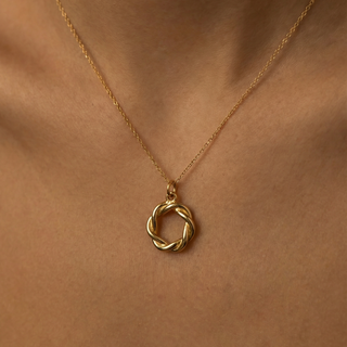 Golden Twisted Wreath Pendant Necklace