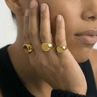 King Signet Ring - Adelfi London