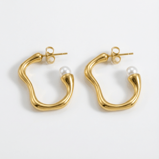 River pearl gold - plated hoop earrings - Adelfi London