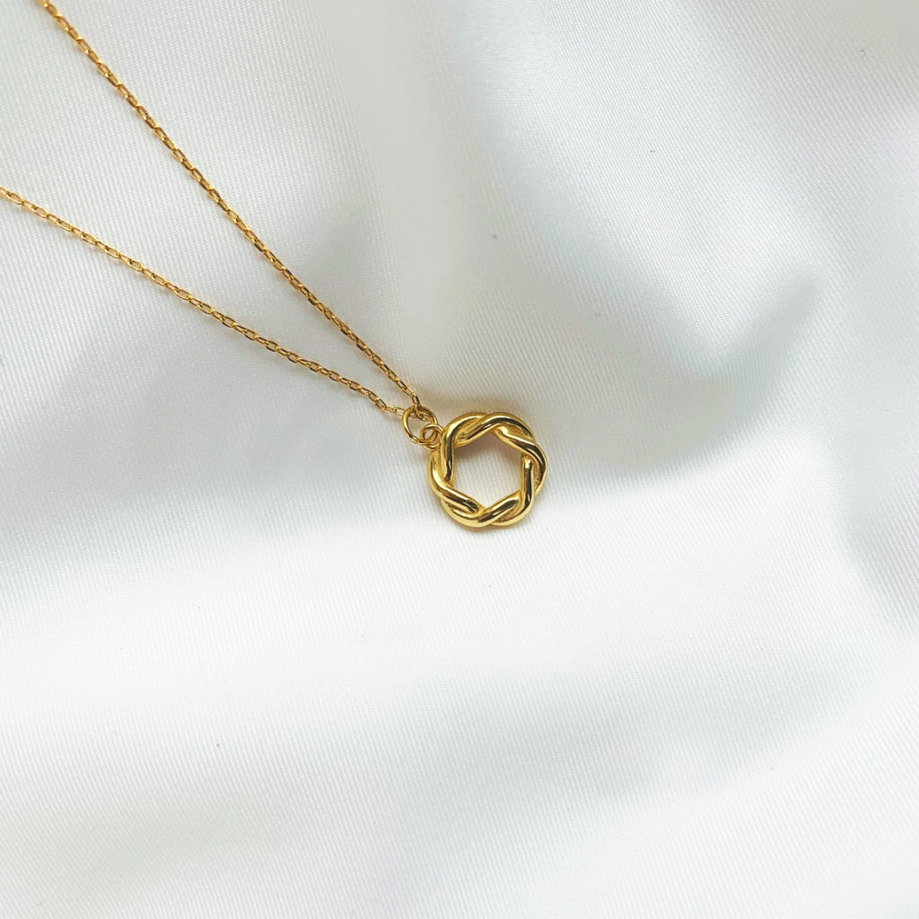 Golden Twisted Wreath Pendant Necklace - trybe jewellery