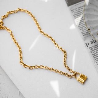 Taylor Padlock Chunky Chain Necklace - trybe jewellery