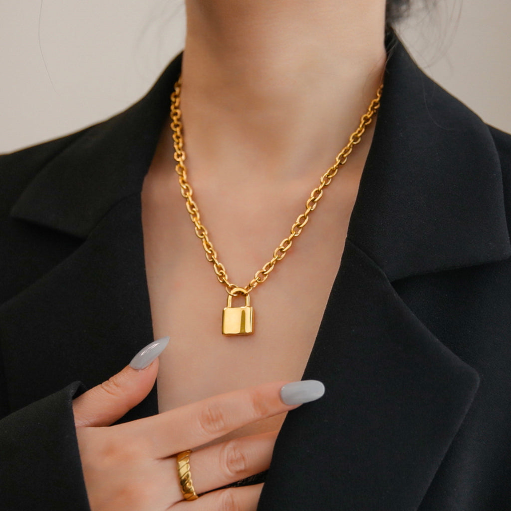 Taylor Padlock Chunky Chain Necklace - trybe jewellery